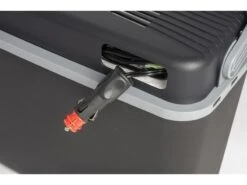 Autokoelbox - Arctic - 12 Volt - 12 Liter - Zwart/Grijs -KampeerKoning Verkoop 57 2 autokoelbox artic 12 volt 12 liter zwart grijs 6702862